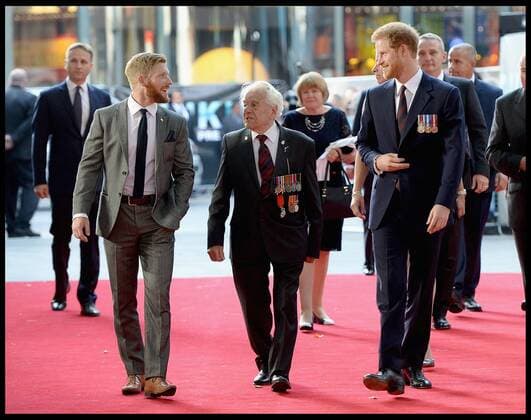 . 13 07 2017. London, United Kingdom. Prince Harry Dunkirk veterans. Prince Harry arrives at the Dunkirk World Premiere at Odeon Leicester Square on July 13, 2017 in London, England  xi-Imagesx xPoolx IIM-15567-0025