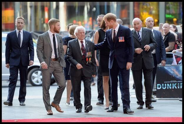 . 13 07 2017. London, United Kingdom. Prince Harry Dunkirk veterans. Prince Harry arrives at the Dunkirk World Premiere at Odeon Leicester Square on July 13, 2017 in London, England  xi-Imagesx xPoolx IIM-15567-0026
