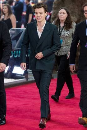 July 13, 2017 - London, London, UK - Harry Styles of One Direction attends the Dunkirk World Film Premiere. London UK  - ZUMAt138 20170713_zap_t138_030 Copyright: xRayxTangx