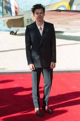 July 13, 2017 - London, London, UK - Harry Styles of pop group One Direction attends the Dunkirk World Film Premiere. London UK  - ZUMAt138 20170713_zap_t138_009 Copyright: xRayxTangx