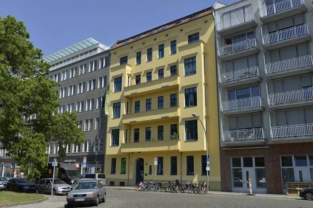 BUENDNIS 90 DIE GRUENEN, Bundesgeschaeftsstelle, Platz vor dem Neuen Tor, Mitte, Berlin, Deutschland BUENDNIS 90 DIE GRUENEN Bundesgeschaeftsstelle Mitte Berlin Deutschland