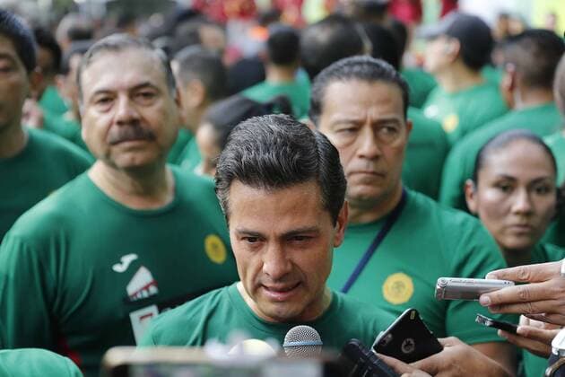 Mexiko: Präsident Pena Nieto nimmt an Volkslauf teil July 15, 2017 - Mexico - EUM20170715NAC08.JPG.CIUDAD DE MEXICO President Presidente-EPN Carrera Molino del Rey.- El presidente de Mexico, Enrique Pena Nieto, encabeza la Septima Carrera del Rey el sabado 15 de julio de 2017 en el Bosque de Chapultepec. Foto: Agencia EL UNIVERSAL Luis Cortes EVZ Mexico  - ZUMAu78_ 20170715_zaf_u78_010 Copyright: xLuisxCortesx