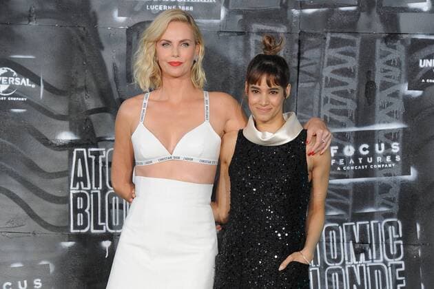 Charlize Theron, Sofia Boutella Ankunft zur Weltpremiere ATOMIC BLONDE im Theater am Potsdamer Platz in Berlin am 17.07.2017