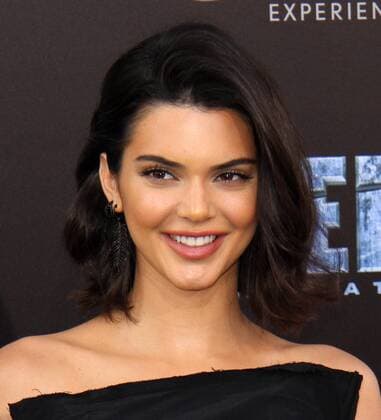 July 17, 2017 - Los Angeles, CA, United States - 17 July 2017 - Los Angeles, California - Kendall Jenner. Valerian and the City of a Thousand Planets World Premiere held at TCL Chinese Theatre in Hollywood. Photo Credit: AdMedia Los Angeles United States - ZUMAa123 20170717_zaa_a123_028 Copyright: xAdmediax