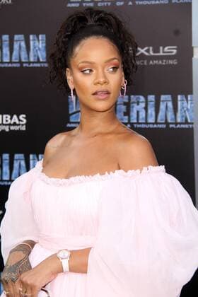 July 17, 2017 - Los Angeles, CA, United States - 17 July 2017 - Los Angeles, California - Rihanna. Valerian and the City of a Thousand Planets World Premiere held at TCL Chinese Theatre in Hollywood. Photo Credit: AdMedia Los Angeles United States - ZUMAa123 20170717_zaa_a123_045 Copyright: xAdmediax