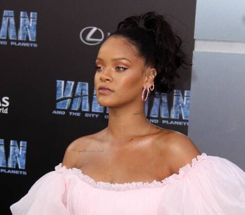 July 17, 2017 - Los Angeles, CA, United States - 17 July 2017 - Los Angeles, California - Rihanna. Valerian and the City of a Thousand Planets World Premiere held at TCL Chinese Theatre in Hollywood. Photo Credit: AdMedia Los Angeles United States - ZUMAa123 20170717_zaa_a123_046 Copyright: xAdmediax