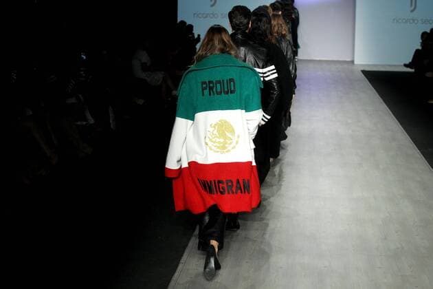 Models show pieces of Mexican designer Ricardo Seco, with messages in favor of migration, during the runway of the 67 edition of Intermoda in Guadalajara, Mexico, 18 July 2017. 67 edition of Intermoda in Mexico !ACHTUNG: NUR REDAKTIONELLE NUTZUNG!  Copyright: xUlisesxRuizxBasurtox MEX215 20170719-636360355343643443