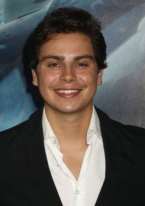 July 18, 2017 - New York, New York, U.S. - Actor JAKE T. AUSTIN attends the New York premiere of Dunkirk held at the AMC Lincoln Square Theaters. New York U.S. - ZUMAk03_ 20170718_zaf_k03_083 Copyright: xNancyxKaszermanx
