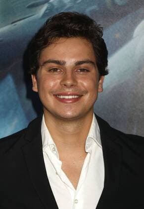 July 18, 2017 - New York, New York, U.S. - Actor JAKE T. AUSTIN attends the New York premiere of Dunkirk held at the AMC Lincoln Square Theaters. New York U.S. - ZUMAk03_ 20170718_zaf_k03_094 Copyright: xNancyxKaszermanx