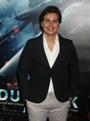 July 18, 2017 - New York, New York, U.S. - Actor JAKE T. AUSTIN attends the New York premiere of Dunkirk held at the AMC Lincoln Square Theaters. New York U.S. - ZUMAk03_ 20170718_zaf_k03_100 Copyright: xNancyxKaszermanx