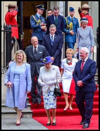 . 19 07 2017. London, United Kingdom. The Queen and Prince Philip Visit Canada House. Her Majesty Queen Elizabeth II and Prince Philip, the Duke of Edinburgh visit Canada House in Trafalgar Square to celebrate Canada s 150th anniversary of Confederation. Their Highnesses will view artefacts and displays celebrating Canada 150, including items from the Royal Archives and from the National Maritime Museum s exhibition Death in the Ice, which explores Sir John Franklin s final Arctic expedition.  xPetexMaclainex xi-Imagesx IIM-15605-0012