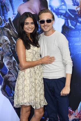 Constantin von Jascheroff mit Freundin Haleh Esbak bei der Deutschlandpremiere des Kinofilms Valerian - Die Stadt der tausend Planeten im CineStar Sony Center am Potsdamer Platz in Berlin am 19.07.2017