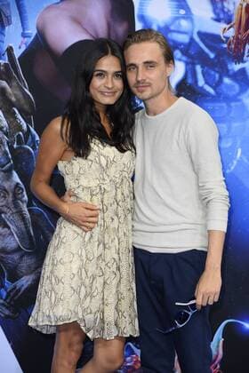 Constantin von Jascheroff mit Freundin Haleh Esbak bei der Deutschlandpremiere des Kinofilms Valerian - Die Stadt der tausend Planeten im CineStar Sony Center am Potsdamer Platz in Berlin am 19.07.2017