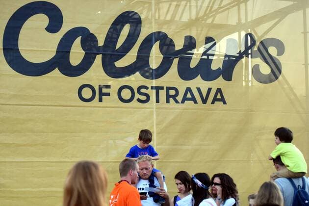Music fans attend the first day of the Colours of Ostrava music festival in Ostrava, Czech Republic, on July 19, 2017. (CTKxPhoto JaroslavxOzana) CTKPhotoP201707190972101  jao 2
