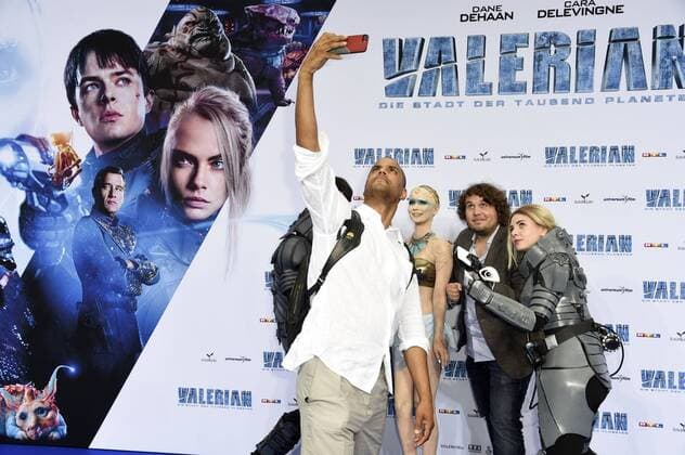 Patrice Bouedibela und Robert Hofmann bei der Premiere des Kinofilms Valerian - Die Stadt der Tausend Planeten Valerian and the City of a Thousand Planets im CineStar Sony Center. Berlin, 19.07.2017 Foto:xF.xKernx xFuturexImage