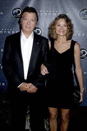 James R. Fitzgerald mit Begleitung bei der Premiere der Discovery Channel TV-Serie Manhunt: Unabomber im Appel Room des Time Warner Centers. New York, 19.07.2017 Foto:xD.xVanxTinex xFuturexImage