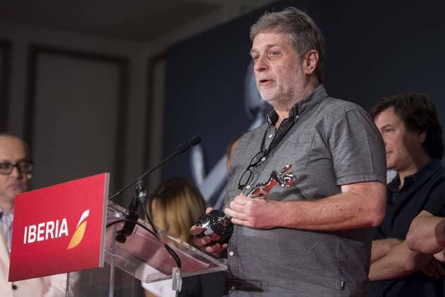 Fernando Sokolowicz, producer of El Ciudadano Ilustre receive best film public award during press conference with the honorific award of Platinos Awards 2017 in Madrid, July 21, 2017. Spain.  (20170721059)