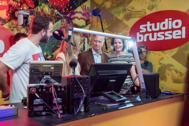 Studio Brussel presenter Eva De Roo and King Philippe - Filip of Belgium and Queen Mathilde of Belgium pictured during a royal visit to the Studio Brussel studio, on a visit at the Tomorrowland music festival, Friday 21 July 2017. The 13th edition of Tomorrowland electronic music festival takes place at the De Schorre terrain in Boom from 20 to 23 July 2017 and from 27 to 30 July 2017.  POOLxDANNYxGYS 05136144