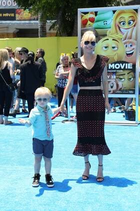 July 23, 2017 - 23 July 2017 - Los Angeles, California - Anna Faris. Premiere Of Columbia Pictures And Sony Pictures Animation s The Emoji Movie held at Regency Village Theatre - Westwood, CA. Photo Credit: PMA AdMedia - ZUMAa123 20170723_zaa_a123_433 Copyright: xPma Admediax