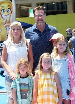 July 23, 2017 - Westwood, U.S. - 23 July 2017 - Westwood, California - Tori Spelling, Dean McDermott and Finn McDermott, Liam McDermott, Stella McDermott and Hattie McDermott. The Emoji Movie World Premiere held at Regency Village Theatre. Photo Credit: AdMedia Westwood U.S. - ZUMAa123 20170723_zaa_a123_514 Copyright: xF.xSadoux