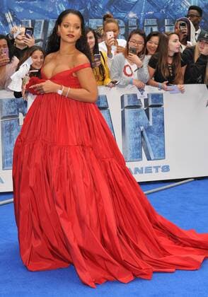 Valerian And The City Of A Thousand Planets European Premiere London, UK. 240717. Rihanna at the Valerian And The City Of A Thousand Planets European film premiere held at Cineworld Empire cinema, Leicester Square. 25 July 2017. LMK315-MB340-250717 