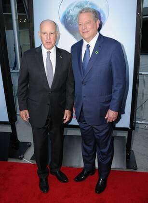 July 25, 2017 - Hollywood, CA, U.S. - 25 July 2017 - Hollywood, California - Edmund G. Brown Jr., Al Gore. An Inconvenient Sequel: Truth To Power Los Angeles Premiere held at ArcLight Hollywood in Hollywood. Photo Credit: AdMedia Hollywood U.S. - ZUMAa123 20170725_zaa_a123_058 Copyright: xBirdiexThompsonx