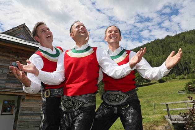 ORF Wenn die Musi spielt . Die Jungen Zillertaler am Rande des Künstlertreffs zum Musik Open Air Wenn die Musi spielt am 28.07.2017 auf dem Festgelände in Bad Kleinkirchheim.