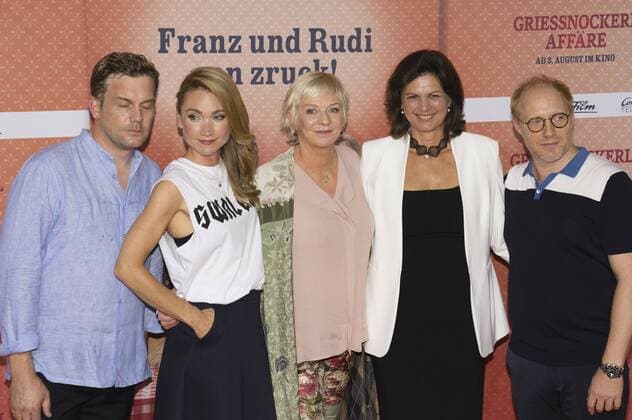 Sebastian Bezzel, Lisa Maria Potthoff, Rita Falk, Ilse Aigner und Simon Schwarz bei der Premiere des Kinofilms Griessnockerlaffäre im Mathäser Filmpalast. München, 01.08.2017 Foto:xN.xKolinzx xFuturexImage