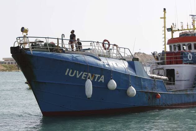 Flüchtlingsschiff Iuventa in Italien beschlagnahmt Foto IPP Giovanni Pappalardo Trapani 04.08.2017 Nella foto Nave IUVENTA - Peschereccio ONG sequestrato alla ONG tedesca Jugend Rettet e trasportato a Trapani dalla guardia costiera italiana Italy Photo Press - World Copyright  0