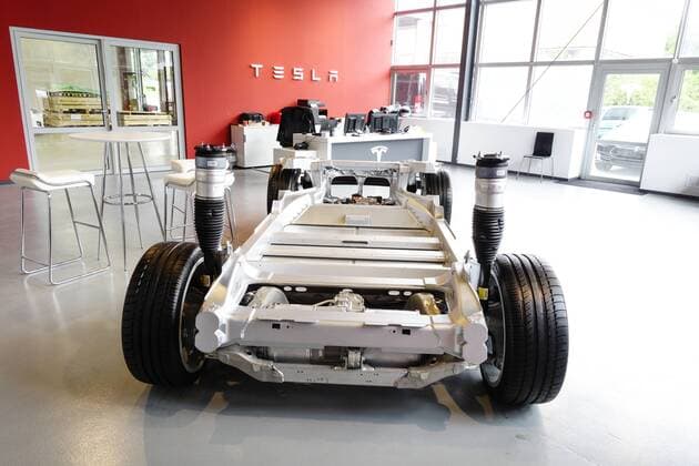 Tesla Model S, Fahrwerk, Österreich, Wien Copyright: xKTHx ALLAT846323