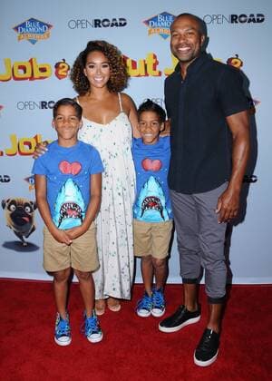 August 5, 2017 - Los Angeles, CA, U.S. - 05 August 2017 - Los Angeles, California - Gloria Govan, Derek Fisher. World premiere of Nut Job 2: Nutty by Nature held at Regal Cinema at L.A. Live in Los Angeles. Photo Credit: AdMedia Los Angeles U.S. - ZUMAa123 20170805_zaa_a123_060 Copyright: xBirdiexThompsonx