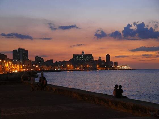 Havanna Vieja, Altstadt, Malecon am Abend, Kuba, Havanna Copyright: xKTHx ALLCU823701