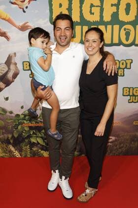 Buelent Sharif mit Frau Emy und Sohn Timucin Khan - Deutschlandpremiere von BIGFOOT JUNIOR in Berlin am 06.08.2017. Deutschlandpremiere BIGFOOT JUNIOR