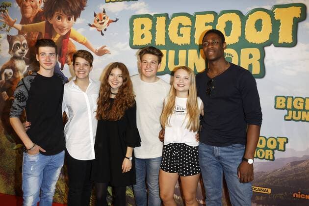 Dennis Oertel, Lea Mirzanli, Luana Knoell, Moritz Baeckerling, Lisa Kueppers und Ben Rummler - Deutschlandpremiere von BIGFOOT JUNIOR in Berlin am 06.08.2017. Deutschlandpremiere BIGFOOT JUNIOR