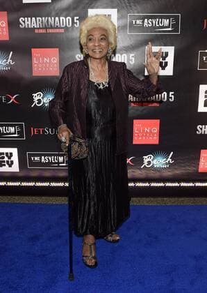 Themen der Woche Bilder des Tages Actress Nichelle Nichols arrives at the premiere of Sharknado 5: Global Swarming at The LINQ Hotel & Casino in Las Vegas, Nevada on August 6, 2017.  LAV20170806734 DAVIDxBECKER