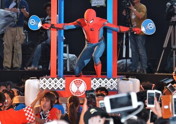 A man dressed as Spider-man performs during the Japan premiere for the film Spider-Man: Homecoming in Tokyo, Japan on August 7, 2017.  TKP2017080729 KEIZOxMORI