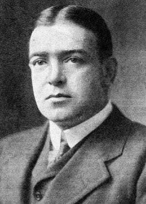 Photograph of Sir Ernest Shackleton (1874-1922) a polar explorer and leader of British expeditions to the Antarctic. Dated 20th Century WorldxHistoryxArchive 917_05_WHA_095_0266