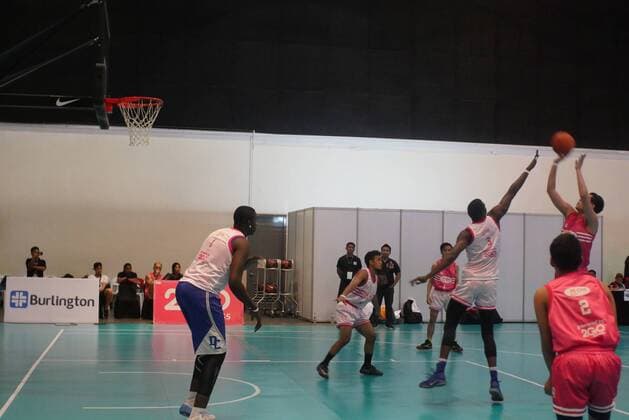 Philippines: HistoryCon 2017 A basketball game for audience to participate and win prices.  GeorgexBuid