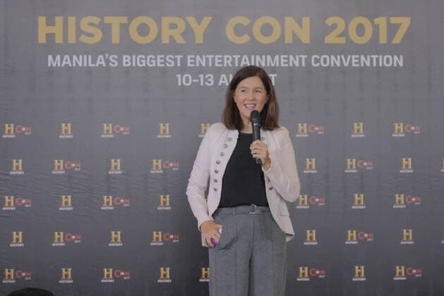 Philippines: HistoryCon 2017 Sen. Pia Cayetano is giving appreciation to the HistoryCon as part of tourism, cultural awareness, and foreign ties through exchange of knowledge through their exhibits and TV shows. She was their to represent her brother Peter Alan Cayetano who is now the Foreign Affairs Secretary.  GeorgexBuid