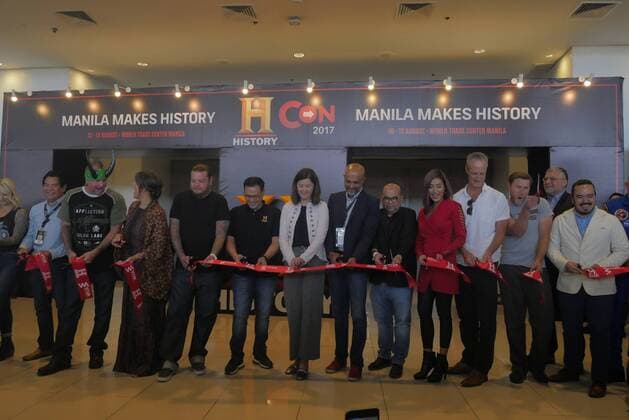 Philippines: HistoryCon 2017 Sen. Pia Cayetano with History Celebrities in officially opening HistoryCon by ribbon cutting.  GeorgexBuid