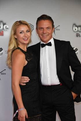 Stefan Mross mit Freundin Anna-Carina Woitschack Weltpremiere - bullyparade Der Film Mathäser Filmpalast Kino, Fernsehen München 13. August 2017