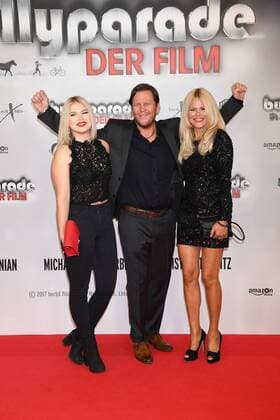 Diana Herold mit Ehemann Michael und Tochter Vanessa Weltpremiere - bullyparade Der Film Mathäser Filmpalast Kino, Fernsehen München 13. August 2017