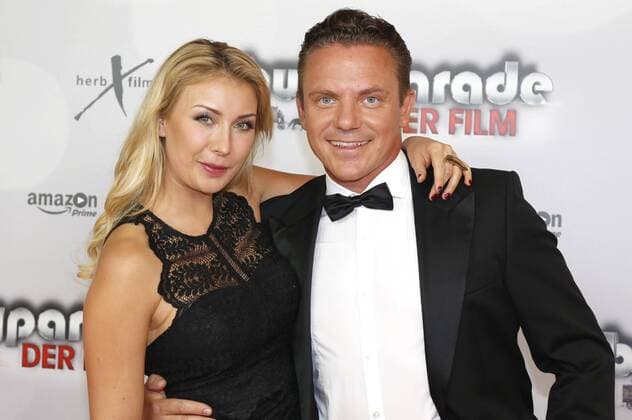 Stefan Mross mit Freundin Anna-Carina Woitschack bei der Premiere des Kinofilms Bullyparade - Der Film im Mathäser Filmpalast. München, 13.08.2017 Foto:xR.xWagnerx xFuturexImage