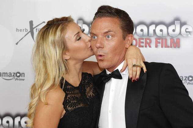 Stefan Mross mit Freundin Anna-Carina Woitschack bei der Premiere des Kinofilms Bullyparade - Der Film im Mathäser Filmpalast. München, 13.08.2017 Foto:xR.xWagnerx xFuturexImage