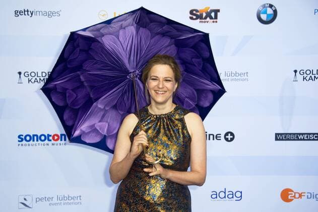 93 Produzentenfest (Sommerfest der Produzentenallianz), Martina Gedeck, Photo Call in der Schwangeren Auster (Haus der Kulturen der Welt), in Berlin, Germany, am 12.07.2013 Berlin Deutschland, germany Copyright: xPOP-EYE ChristianxBehringx PRODUZENTENFEST8469