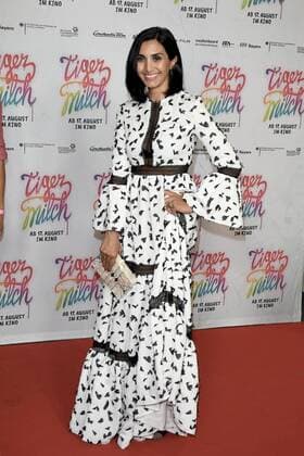 Narges Rashidi, das Kleid von Huichan Zhang bei der Premiere Tiger Milch im KIno der Kulturbrauerei in Berlin am 15.08.2017
