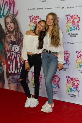 Emily Kusche und Flora Li Thiemann - Premiere des Kinofilms TIGER MILCH im Kino der Kulturbrauerei in Berlin am 15.08.2017. Premiere Tiger Milch