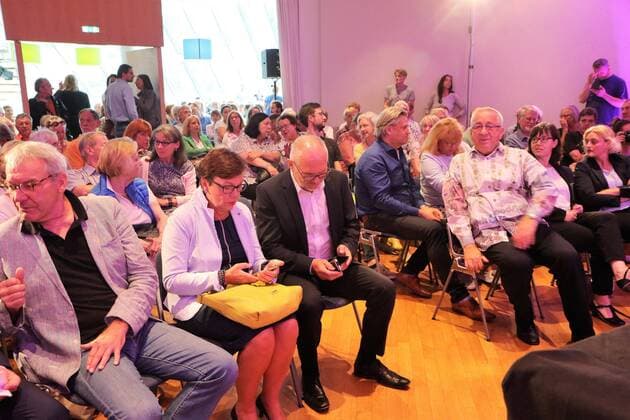 16.08.2017 Deutschland, Frankfurt am Main, Museum für Kommunikation Eröffnung Ausstellung Oh Yeah! Popmusik in Deutschland die Ausstellungsmacher Dr. Helmut Gold, Direktor Museum für Kommunikation), Dr. Frauke von der Haar (Direktorin Focke-Museum Bremen)