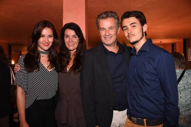 Timothy Peach mit Ehefrau Nicola Tiggeler und den Kindern Tiffany und Nelson Premiere Aufguss Komödie im Bayerischen Hof Theater München 15. August 2017