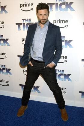 Brendan Hines bei der Season 1 Premiere des Amazon Prime Video The Tick im Villange East Cinema. New York, 16.08.2017 Foto:xD.xVanxTinex xFuturexImage